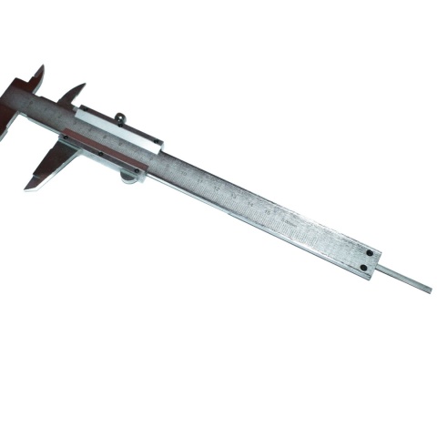 Suwmiarka analogowa 150 mm - precyzyjne narzędzie pomiarowe. Suwmiarka analogowa 150 mm - precyzyjne narzędzie pomiarowe.