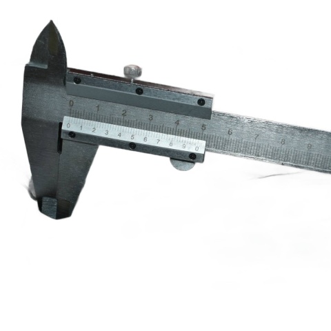 Suwmiarka analogowa 150 mm - precyzyjne narzędzie pomiarowe. Suwmiarka analogowa 150 mm - precyzyjne narzędzie pomiarowe.