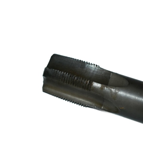 Gwintownik maszynowy M27x1,50 długi. HSS. Gwintowanie drobnozwojne. Gwintownik maszynowy M27x1,50 długi. HSS. Gwintowanie drobnozwojne.