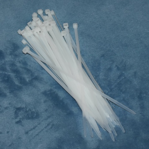 Opaski zaciskowe kablowe biały 300x4,7 mm - 50 szt. Trytytki trytki taśma Opaski zaciskowe kablowe biały 300x4,7 mm - 50 szt. Trytytki trytki taśma
