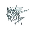 Nity zrywalne 4x10 Al/St z łbem płaskim. 50 szt. Zakres zacisku: 4-6,5 mm.