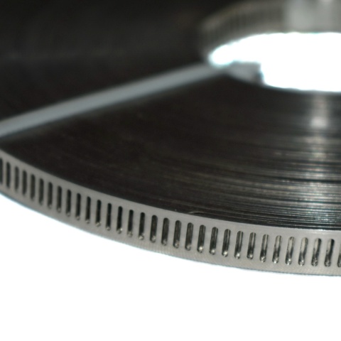 Taśma montażowa nierdzewna 25 m. rolka do opasek ślimakowych, do zacisków.